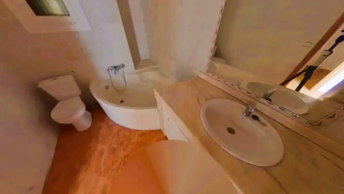 Bathroom of Flat for sale in Cornellà de Llobregat
