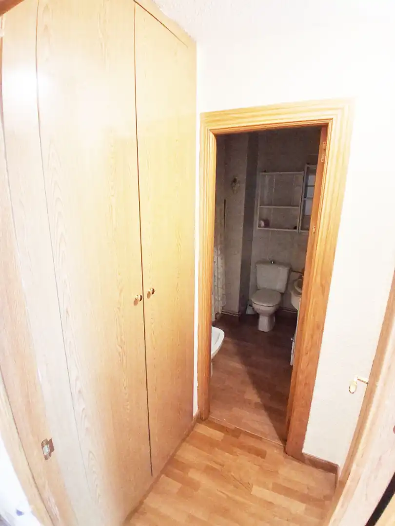 Bany de Pis de lloguer en Granada amb Calefacció, Parquet i Moblat