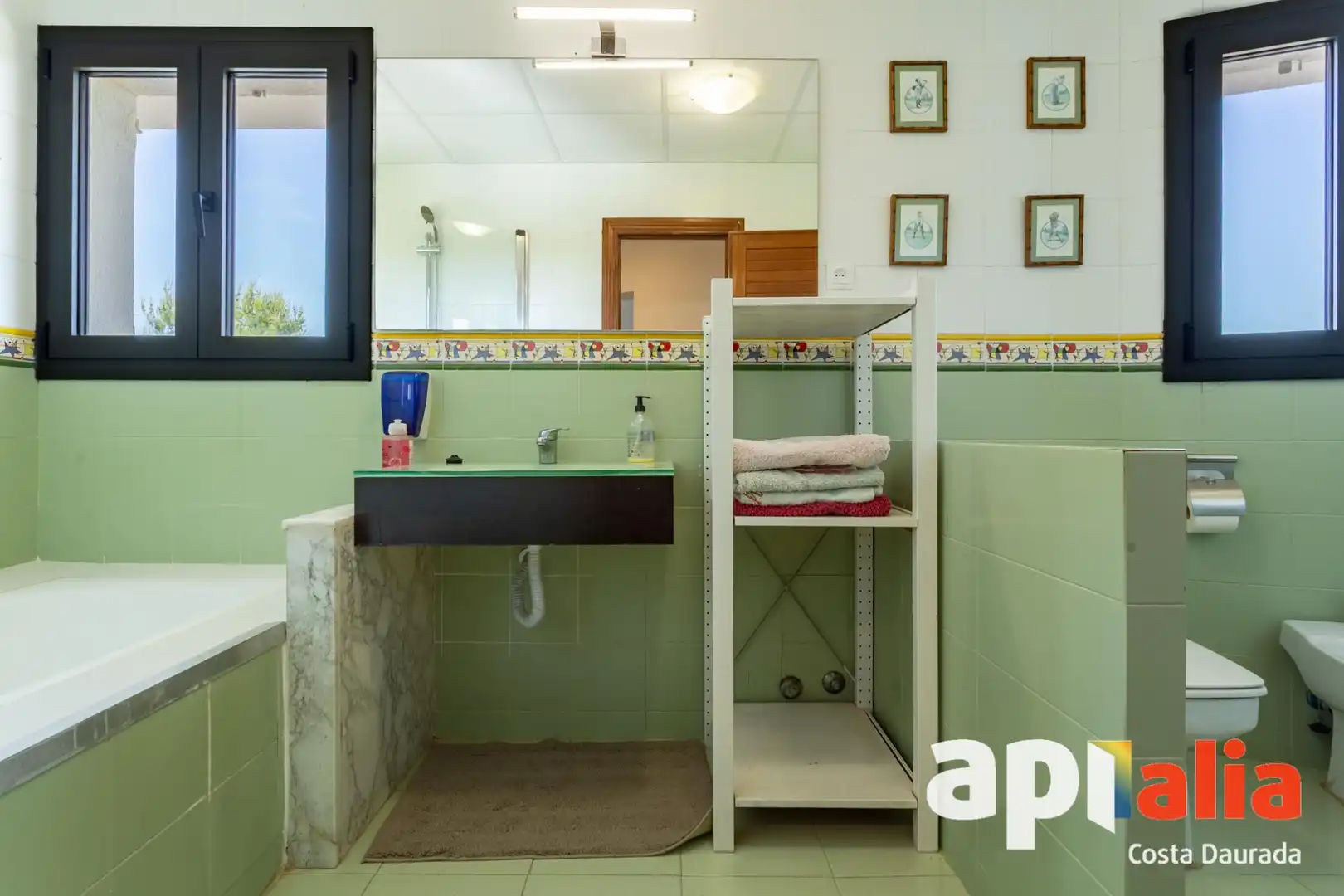 Bany de Casa o xalet en venda en Salou amb Calefacció, Jardí privat i Terrassa