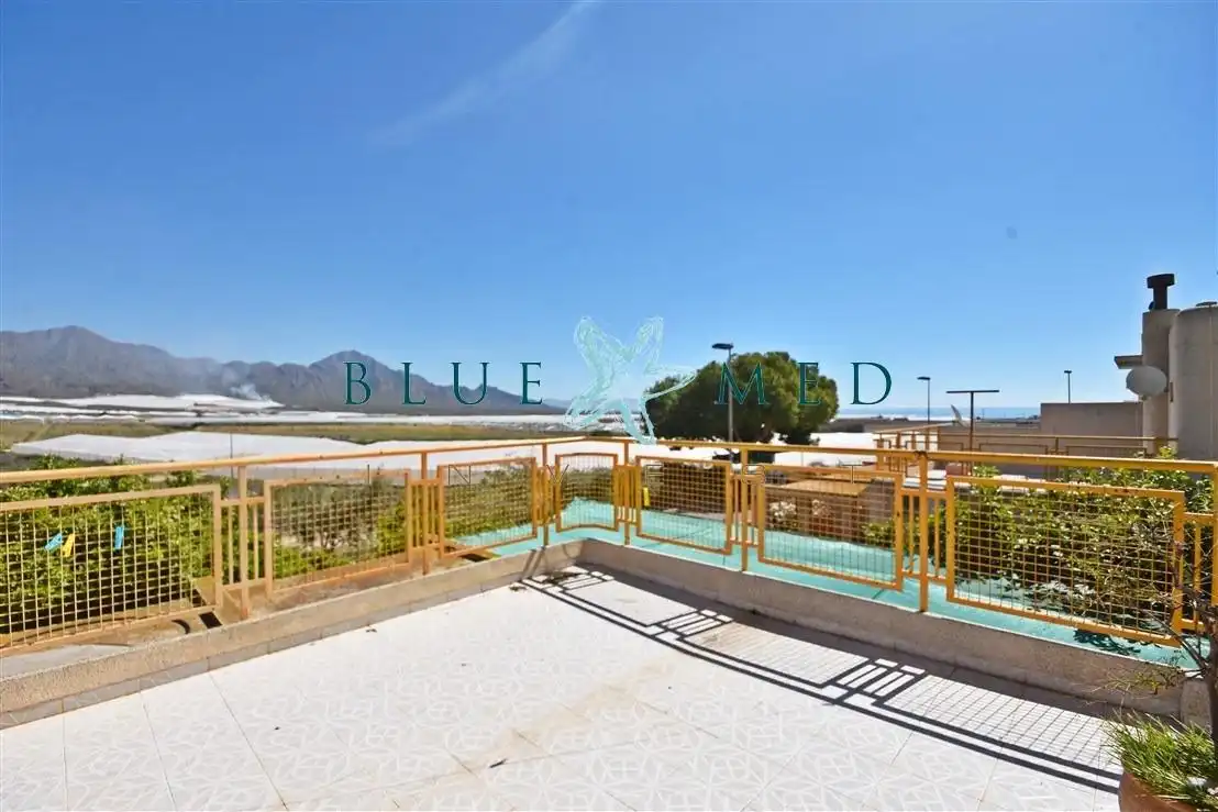 Vista exterior de Dúplex en venda en Mazarrón amb Aire condicionat, Calefacció i Jardí privat
