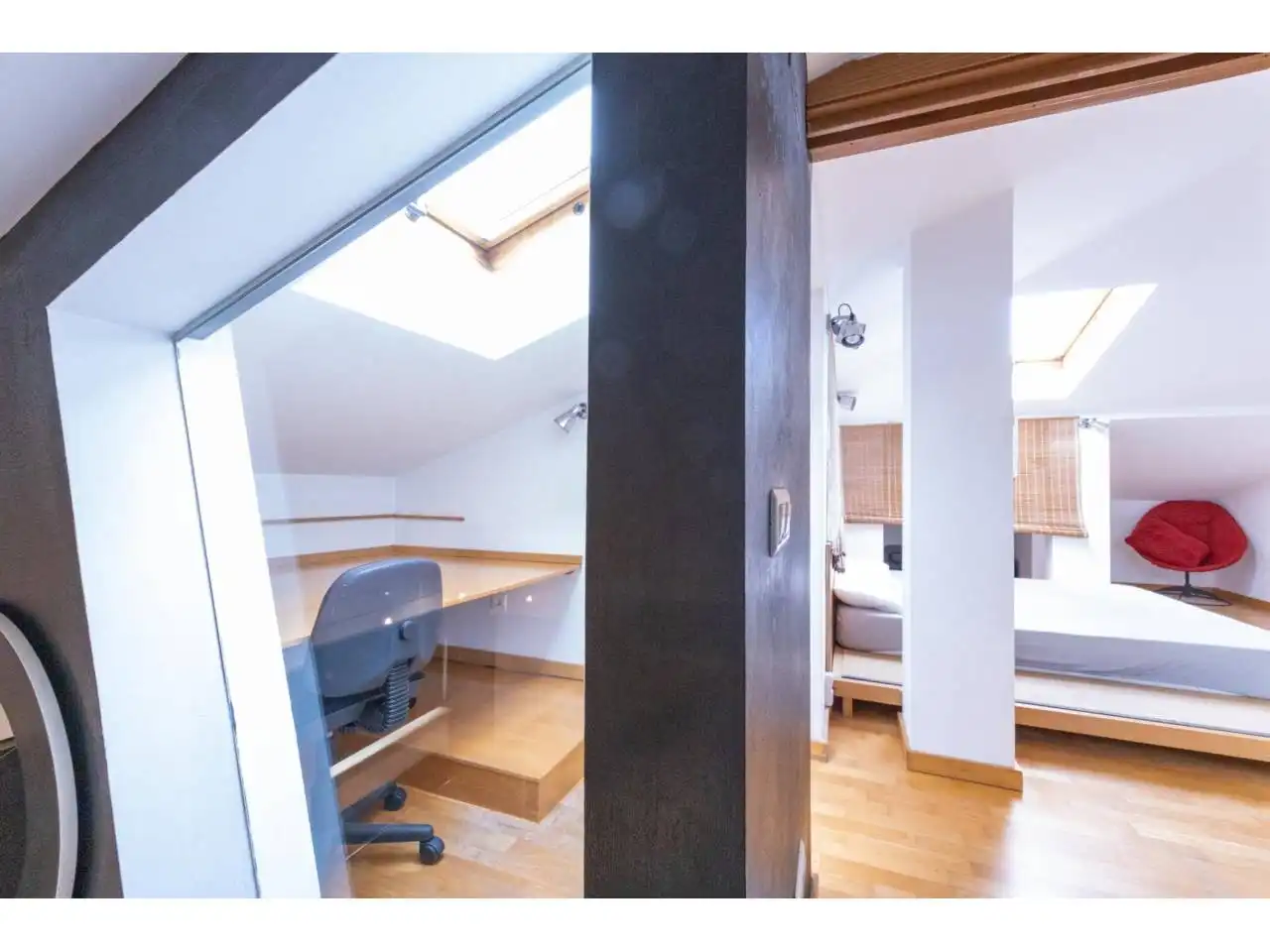 Bedroom of Flat for sale in Girona  with Air Conditioner, Heating and Parquet flooring