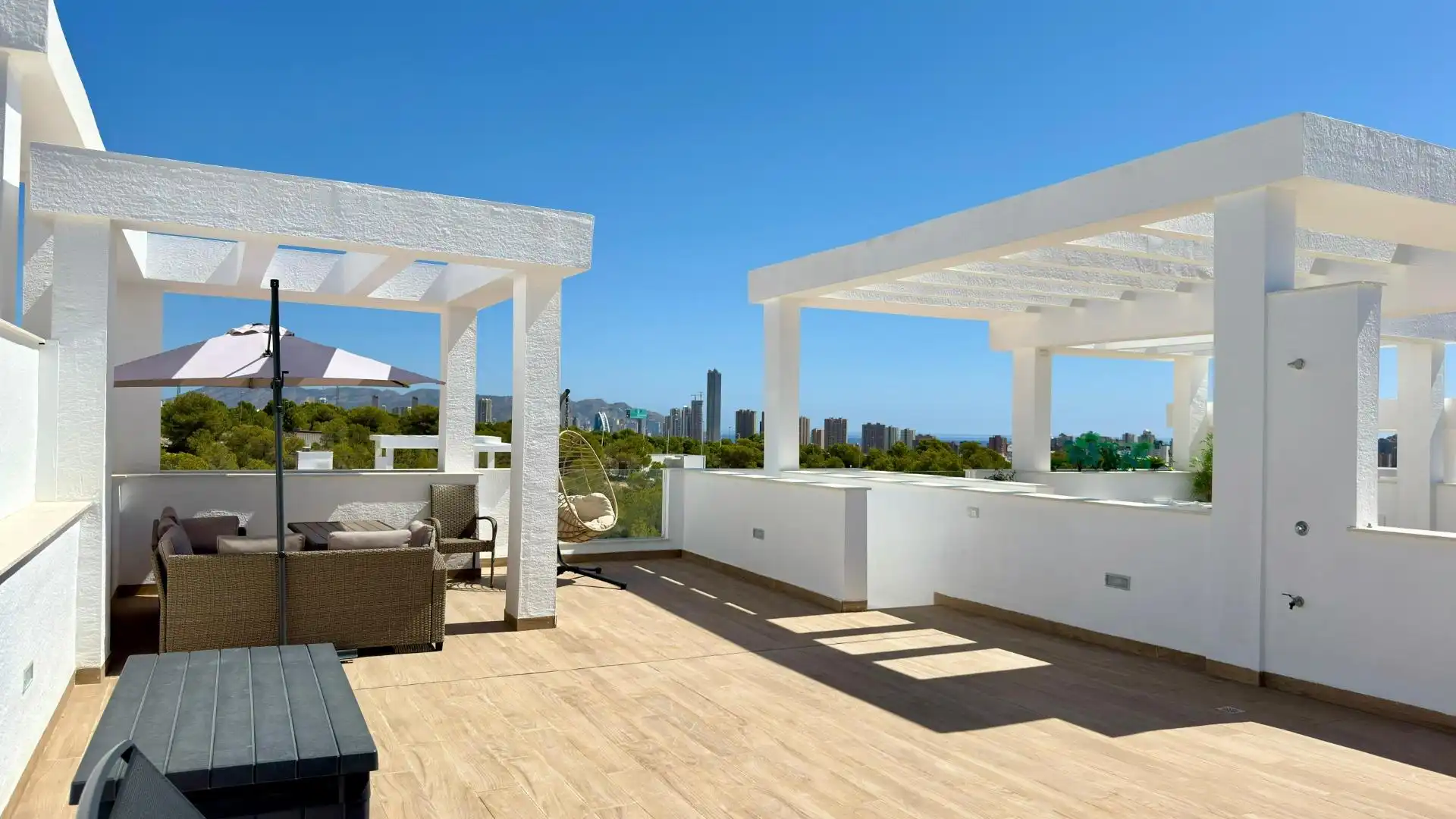Terrasse von Dachboden zum Verkauf in Finestrat mit Klimaanlage, Terrasse und Gemeinschaftspool