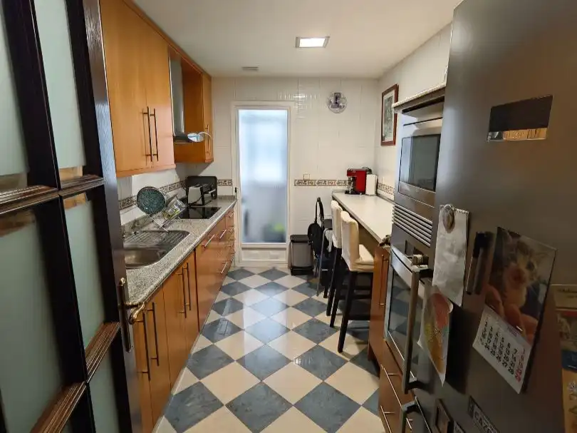 Cocina de Piso en venta en  Granada Capital con Aire acondicionado