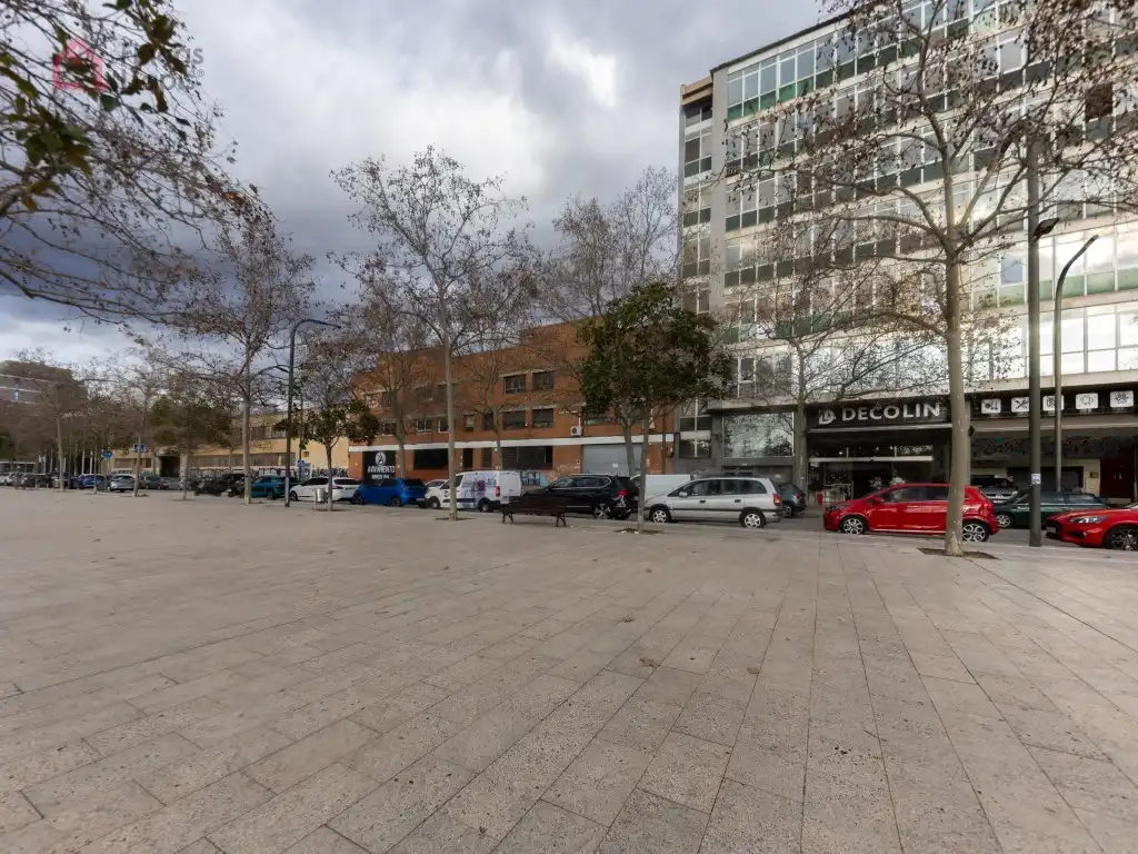 Nave industrial en venta en Rambla Marina De La 456, imagen 2