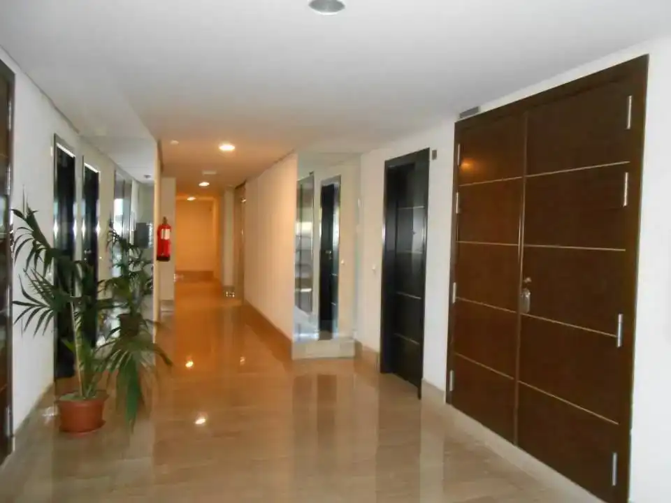Wohnung zur Miete in Los Barrios mit Schwimmbad und Balkon