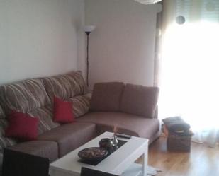 Living room of Apartment to rent in Torrijos  with Air Conditioner and Balcony