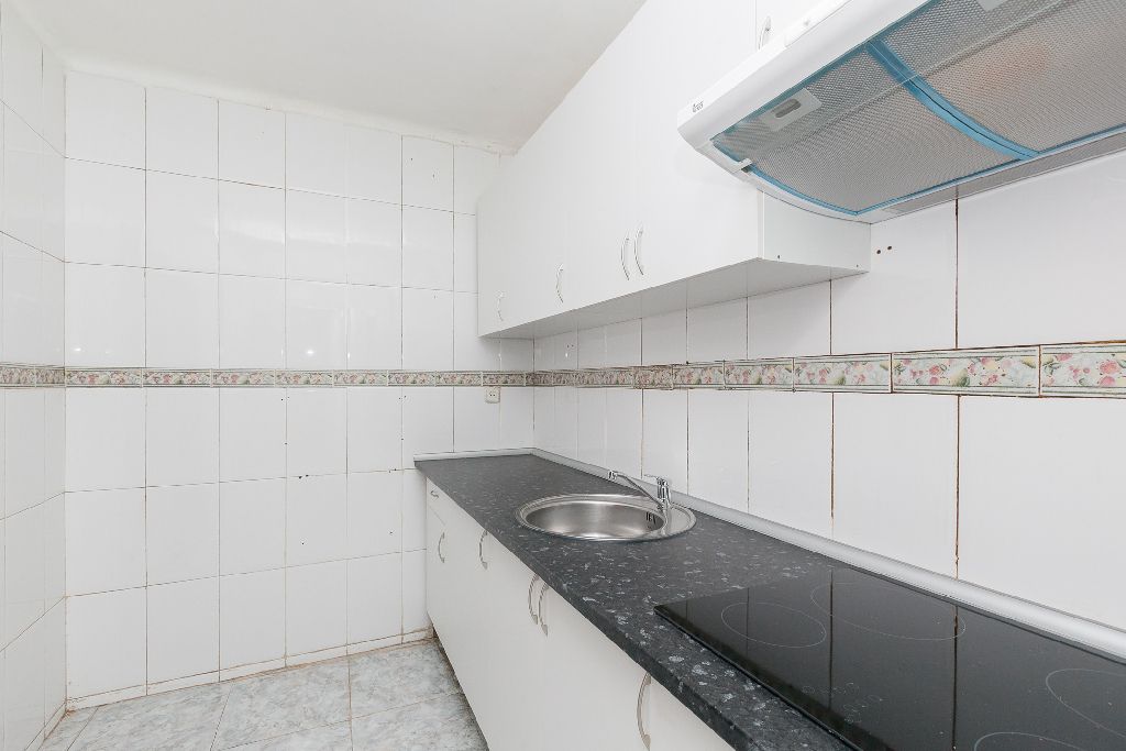 Kitchen of Flat for sale in Badalona
