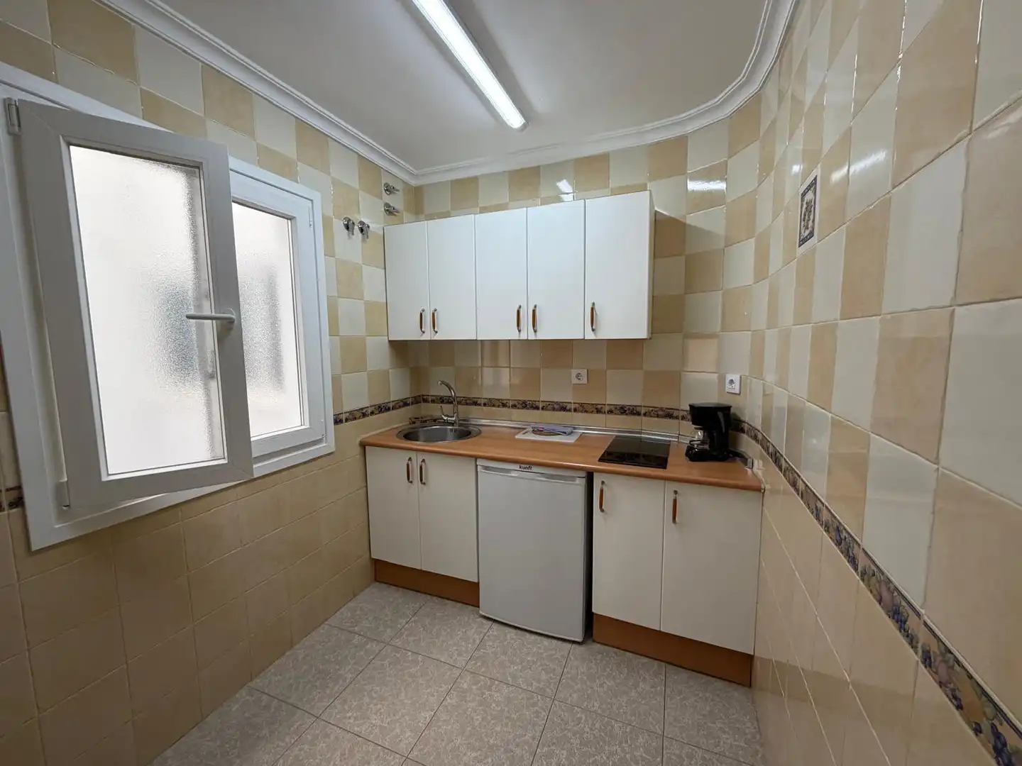 Inmuebles singulares con ascensor en venta en La Carihuela - Los Nidos, imagen 3