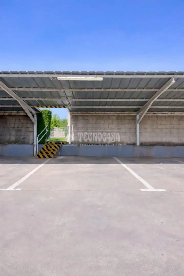 Parking de Casa adosada en venta en Illescas con Aire acondicionado, Calefacción y Terraza