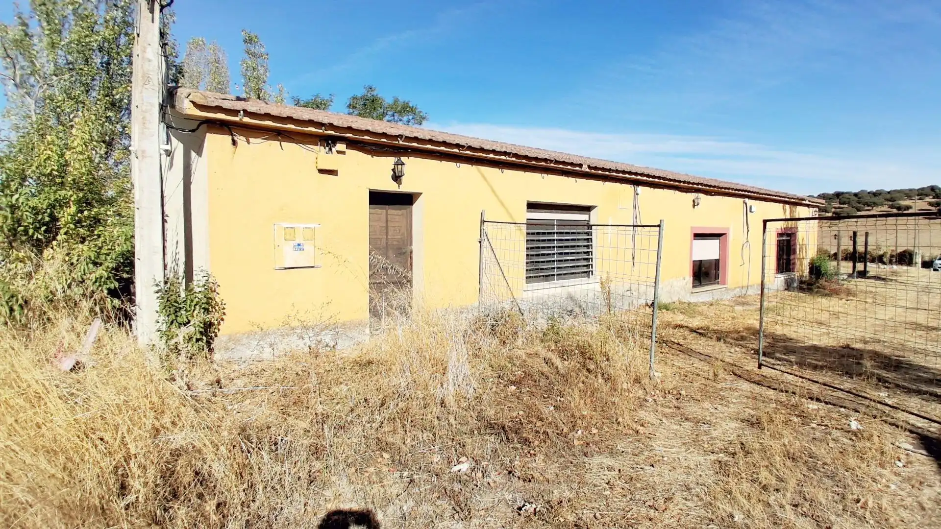 Exterior view of Commercial properties for sale in Vecinos