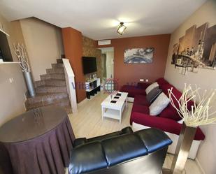 Sala d'estar de Dúplex en venda en Puerto Lumbreras amb Terrassa, Moblat i Balcó