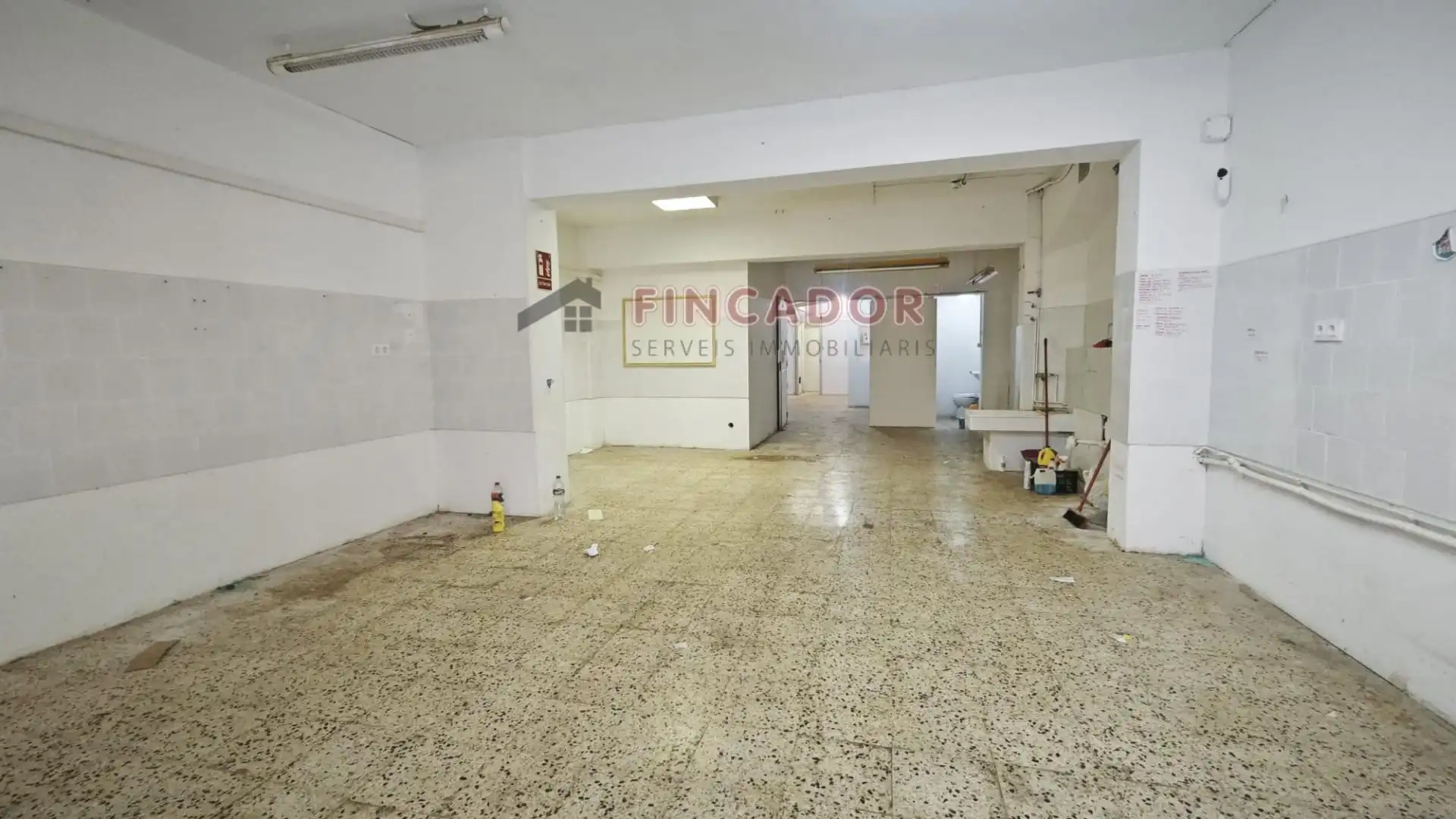 Local comercial en venta en Carrer de Salinas, imagen 3