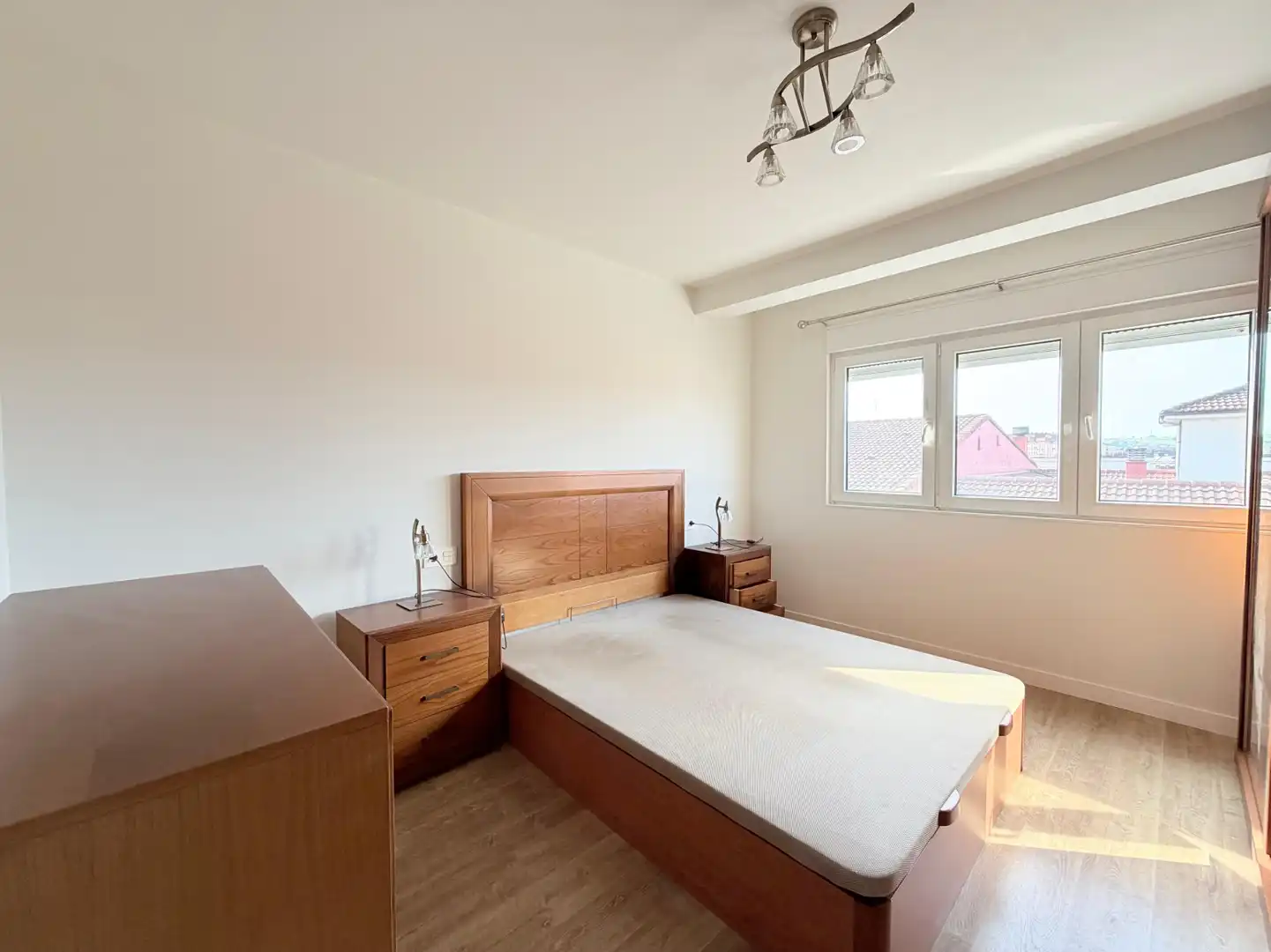 Habitación de Piso en venta en Avilés con Terraza y Amueblado