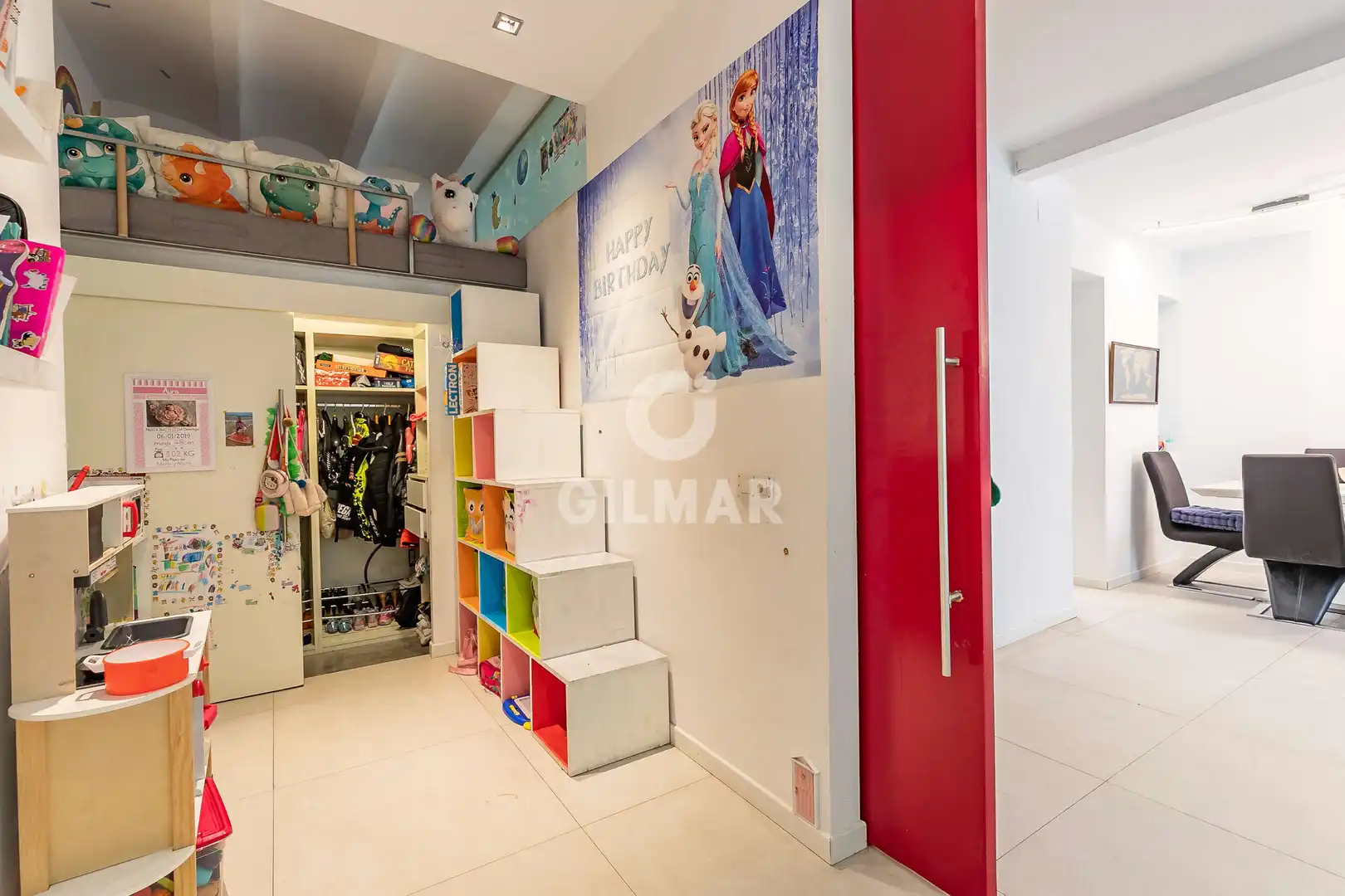 Piso en venta en Madrid con Calefacción y Balcón