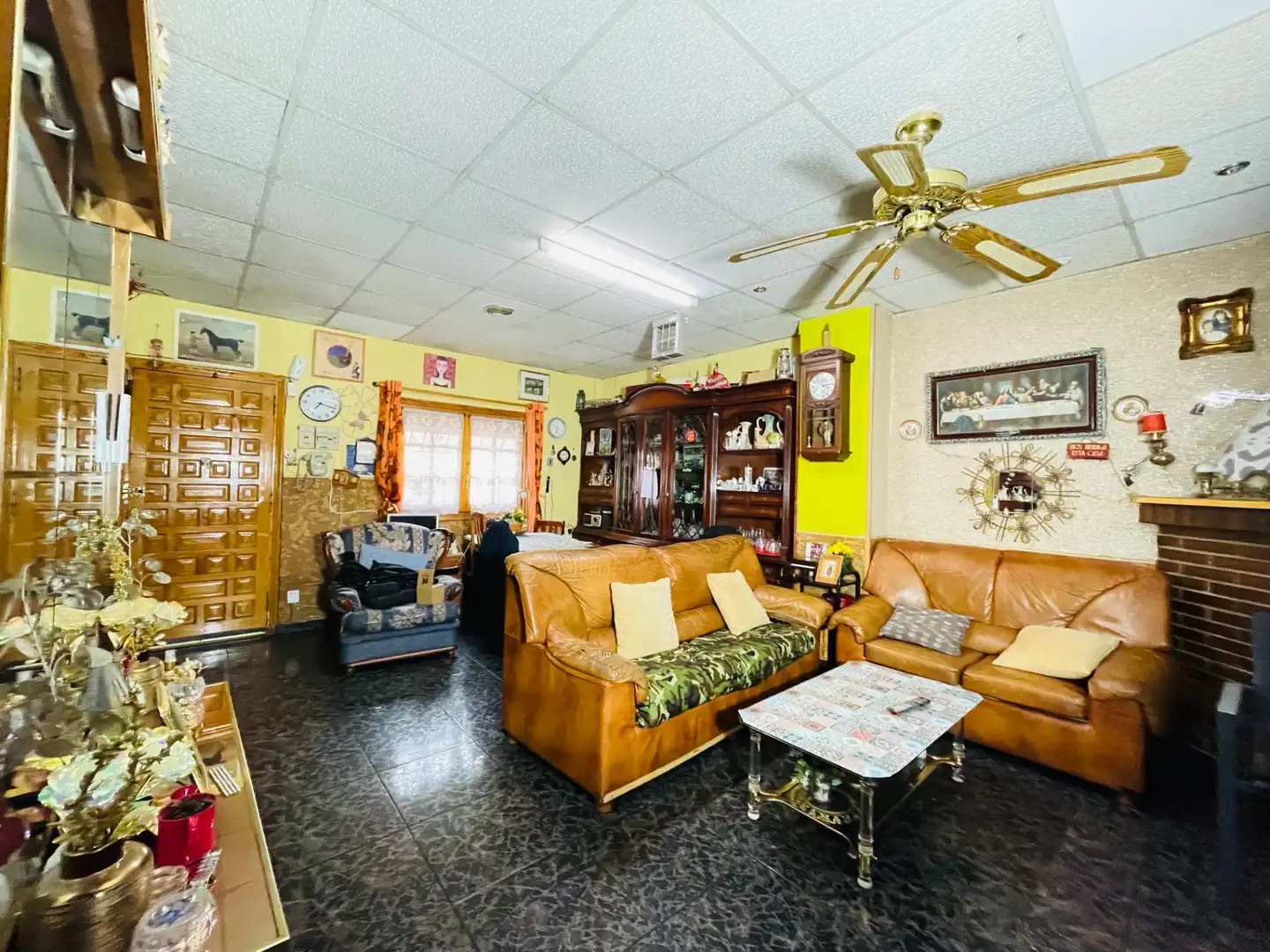 Sala d'estar de Casa o xalet en venda en Zaragoza amb Aire condicionat, Calefacció i Jardí privat