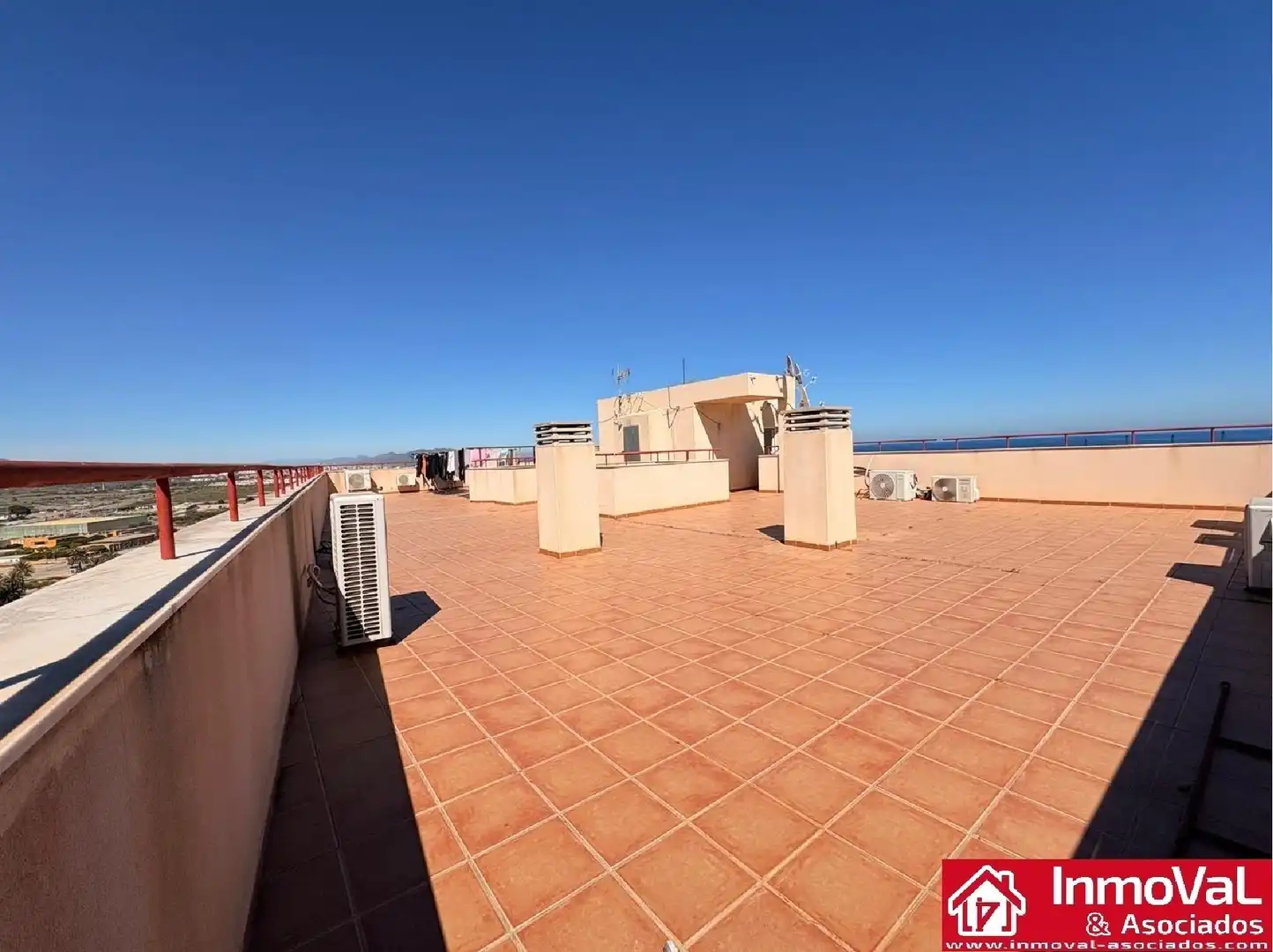 Terraza de Piso en venta en Garrucha con Calefacción y Amueblado