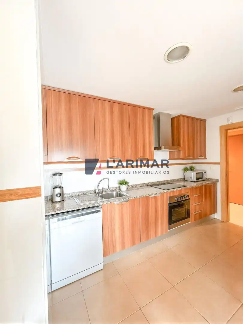 Cocina de Apartamento en venta en Alicante / Alacant con Aire acondicionado, Jardín privado y Terraza