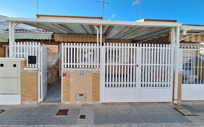 Vista exterior de Casa adosada en venda en San Pedro del Pinatar