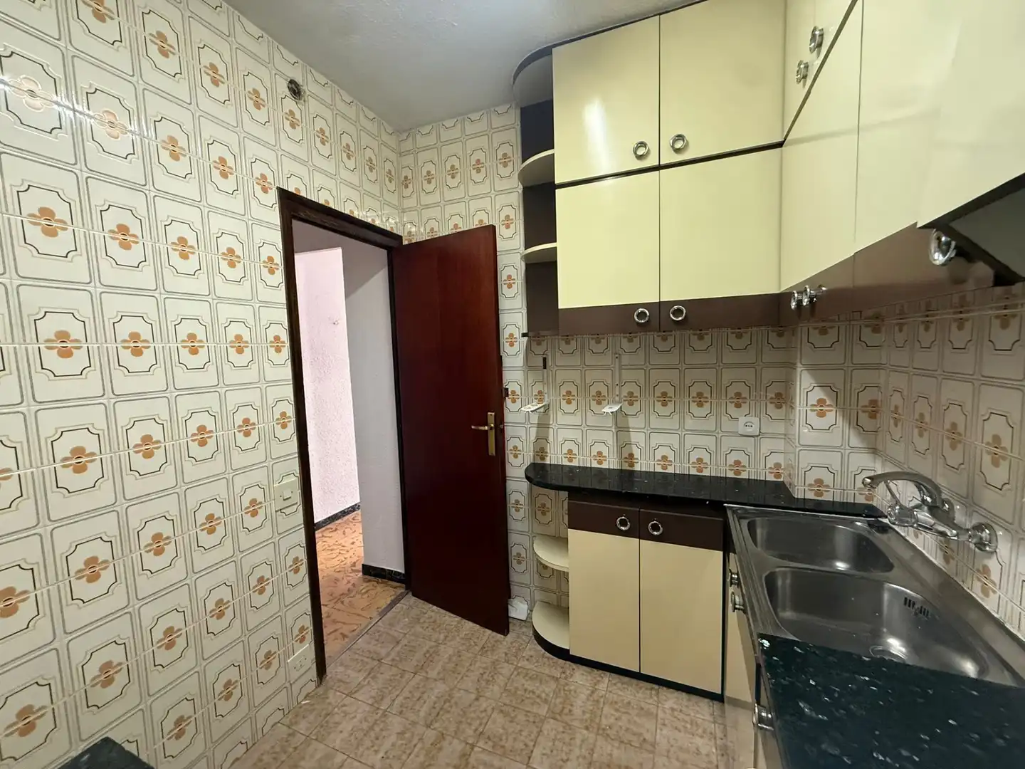 Kitchen of Flat for sale in Barcelona  with Air Conditioner