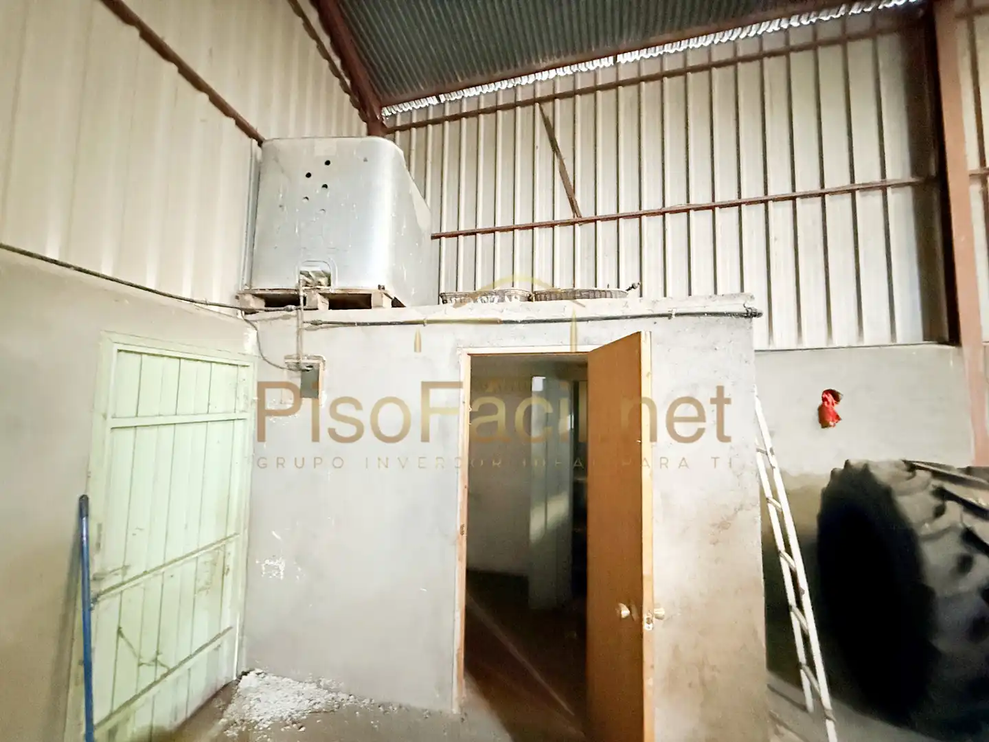 Nave industrial en venta en Casarrubuelos