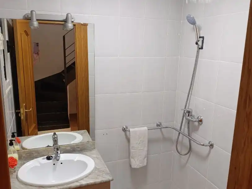 Bany de Casa o xalet en venda en Burgos Capital amb Terrassa