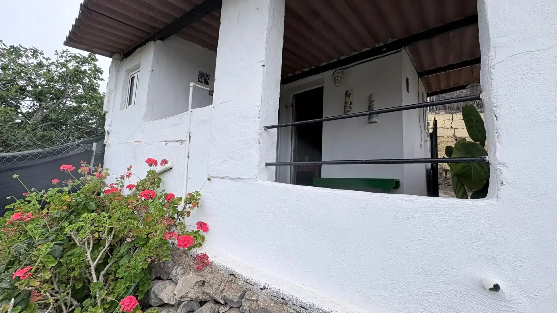 Vista exterior de Casa adosada en venda en Santa Brígida amb Jardí privat, Traster i Moblat
