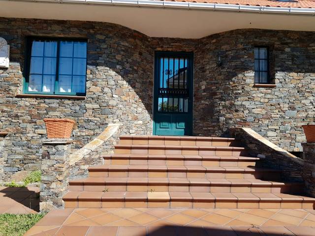 Casa-chalet en Venta en Valdoviño
