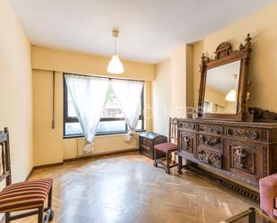 Bedroom of Apartment for sale in  Madrid Capital  with Air Conditioner, Heating and Private garden