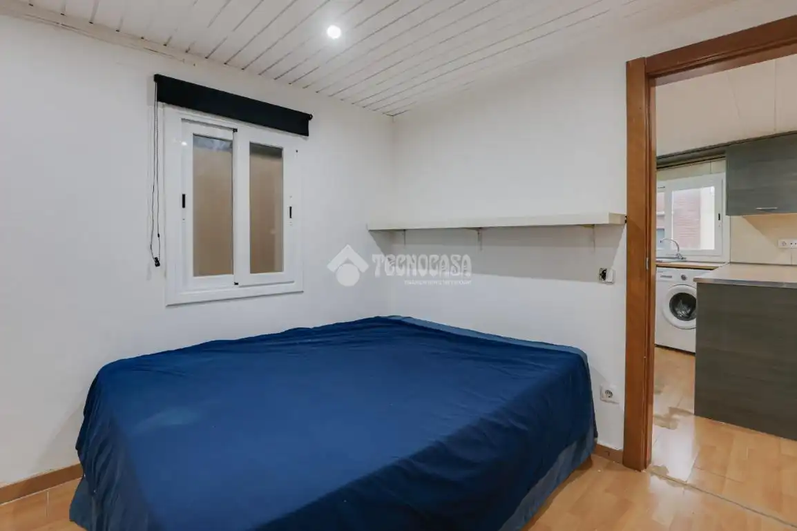 Dormitori de Pis en venda en Terrassa amb Terrassa i Balcó