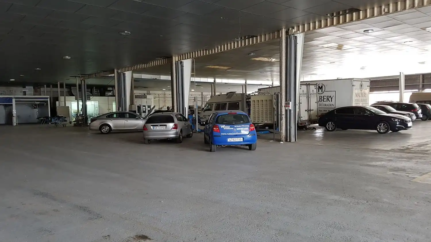 Parking de Nave industrial de alquiler en Camas