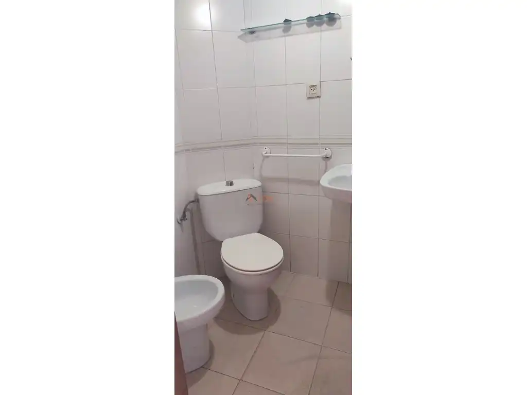 Bathroom of Flat for sale in Málaga  with Terrace, Swimming Pool and Community pool