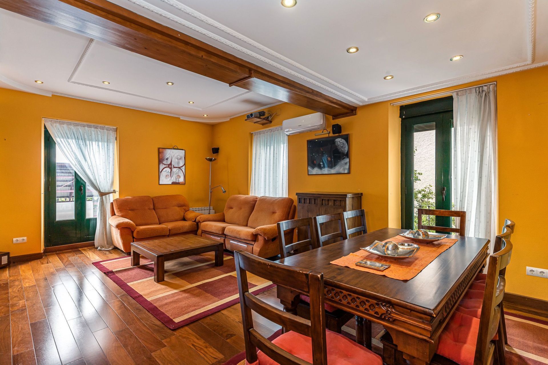 Wohnzimmer von Wohnungen zum verkauf in San Lorenzo de El Escorial mit Klimaanlage