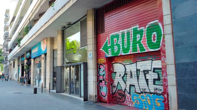 Garaje en Alquiler en  CALLE SARDENYA, 68 en El Parc i la Llacuna del Poblenou