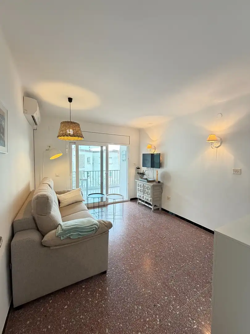 Sala d'estar de Apartament en venda en Roses amb Aire condicionat, Calefacció i Terrassa