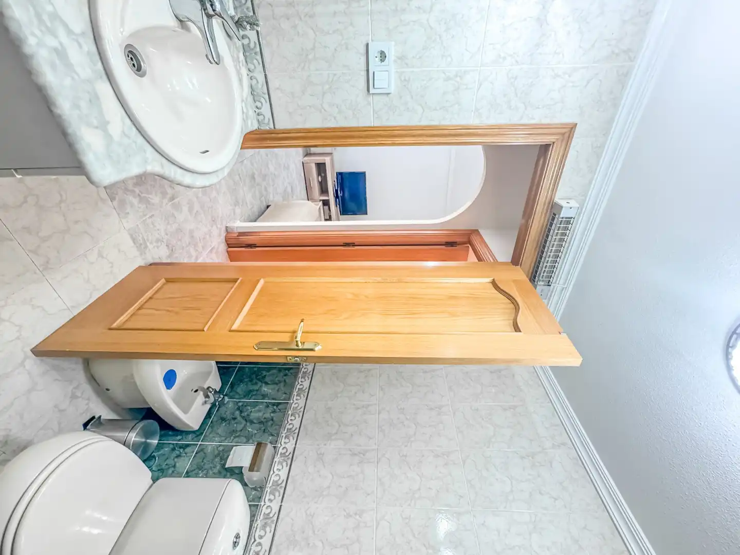 Baño de Apartamento de alquiler en Santa Pola con Terraza, Piscina y Amueblado
