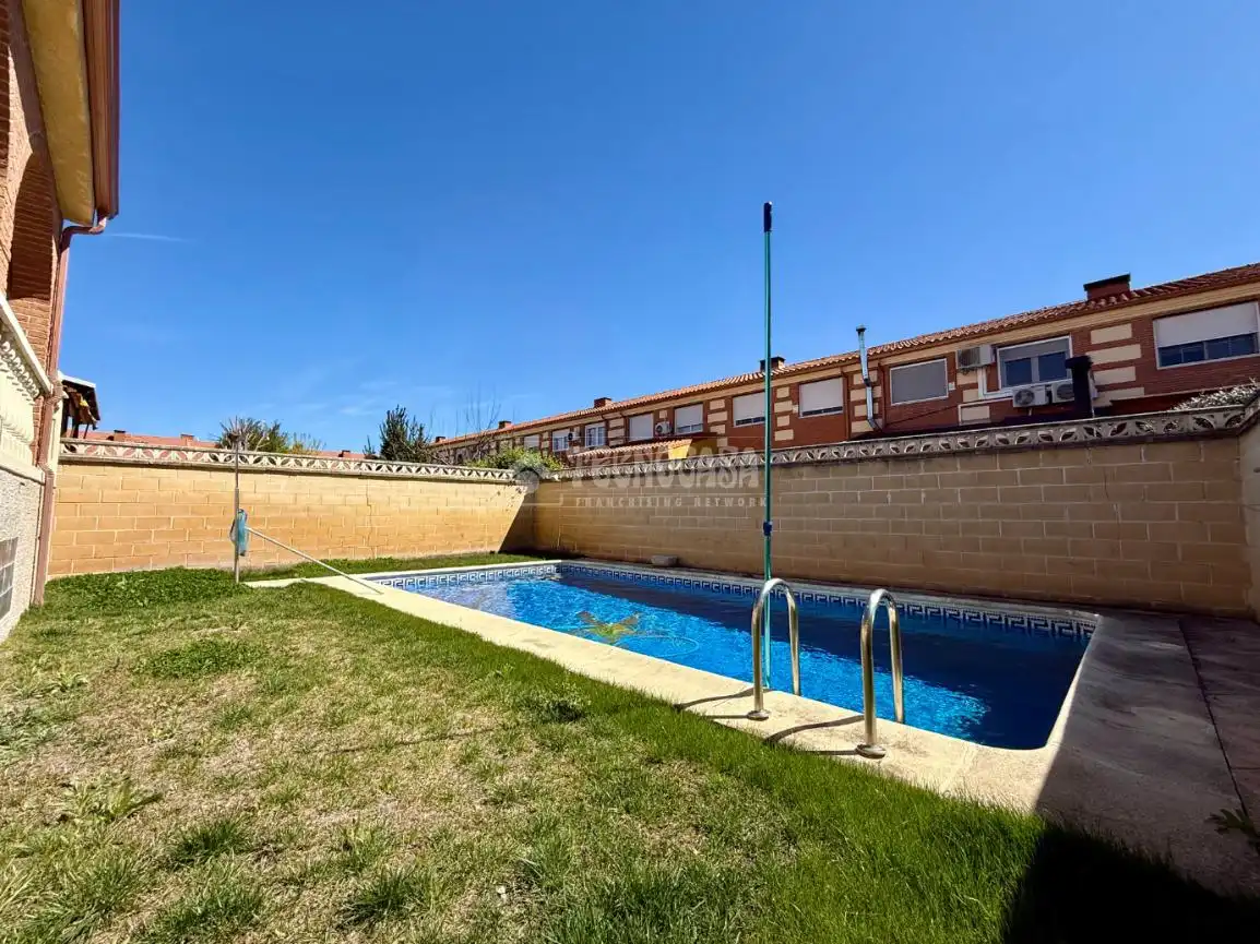 Swimming pool of Detached homes for sale in Alovera  with Air Conditioner, Heating and Private garden