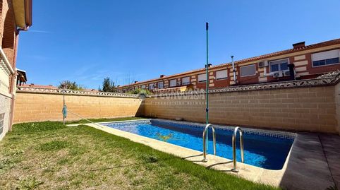 Foto 3 de Casa adosada en venta en Alovera, Guadalajara