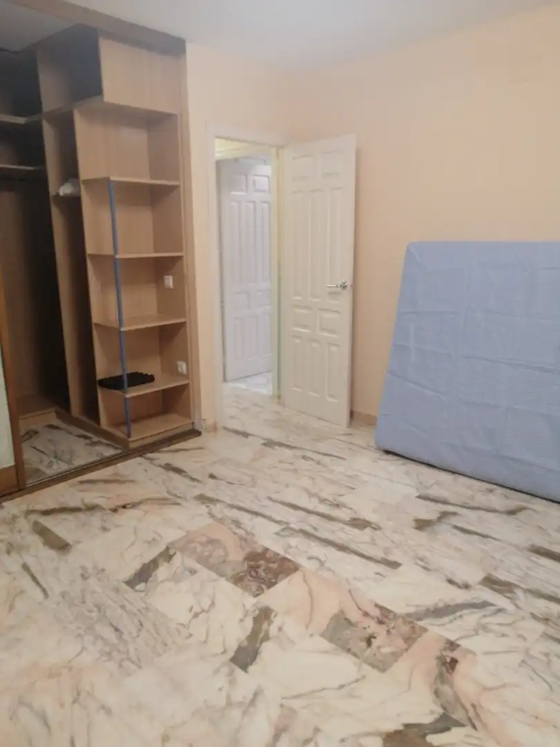 Flat for sale in Sevilla  with Air Conditioner, Furnished and Oven