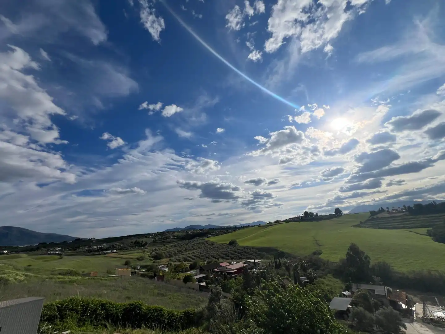 Vista exterior de Casa o xalet en venda en Cártama amb Aire condicionat, Calefacció i Jardí privat