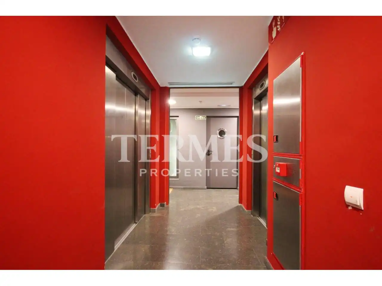 Office for sale in Barcelona  with Air Conditioner, Heating and Alarm