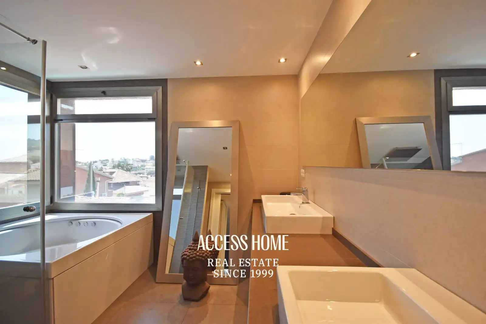 Baño de Casa o chalet de alquiler en Alella con Aire acondicionado, Calefacción y Terraza