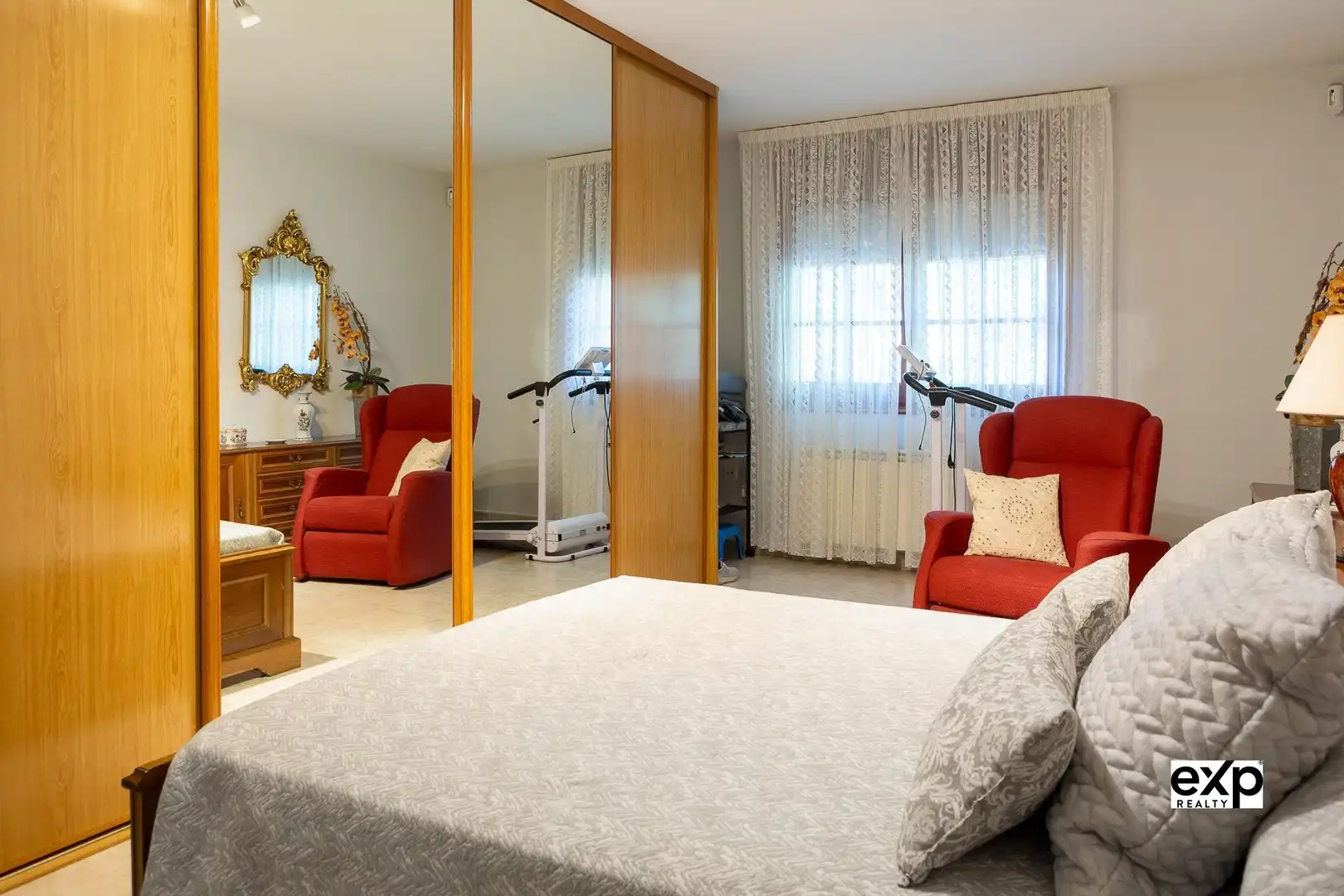 Habitación de Casa o chalet en venta en Mataró con Calefacción, Jardín privado y Terraza