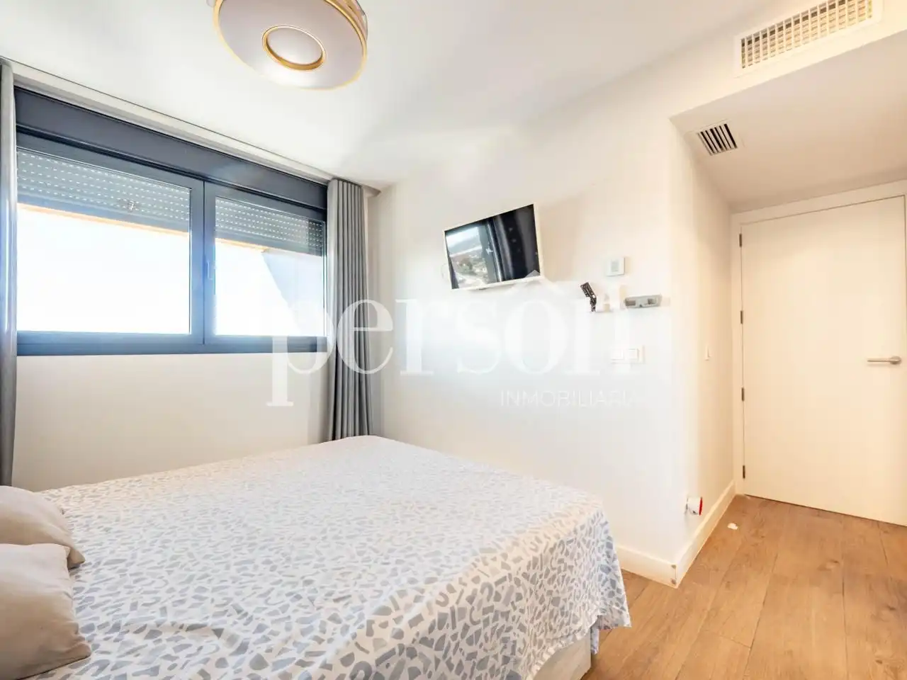 Schlafzimmer von Wohnung zum Verkauf in Valencia mit Klimaanlage, Terrasse und Schwimmbad