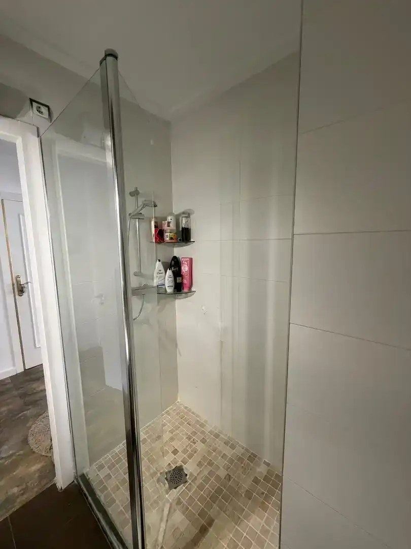Baño de Piso en venta en Elche / Elx con Aire acondicionado