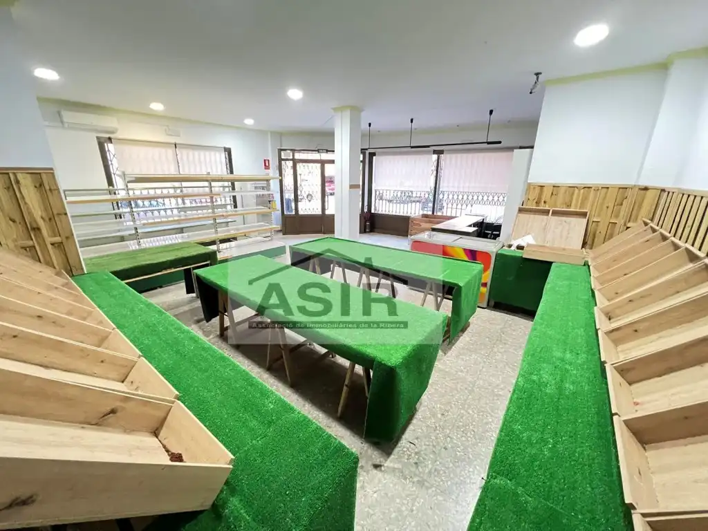 Local en venta en Alzira
