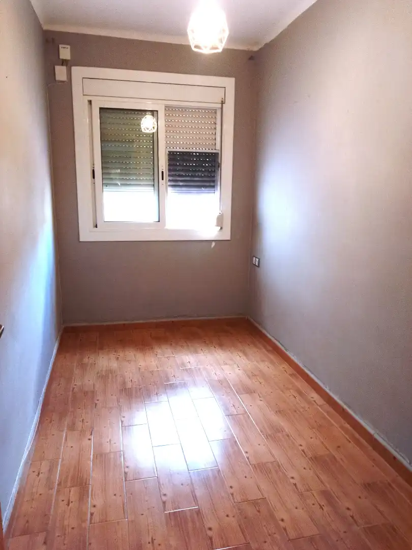 Schlafzimmer von Dachboden zum Verkauf in L'Hospitalet de Llobregat mit Klimaanlage, Heizung und Terrasse