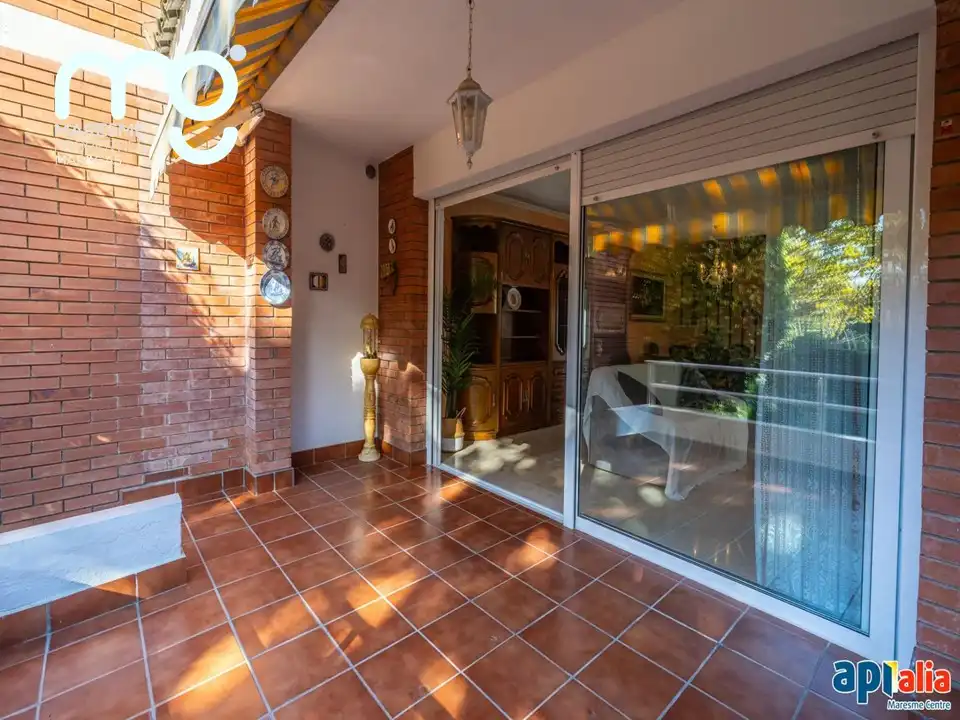 Jardí de Casa adosada en venda en El Masnou amb Calefacció, Jardí privat i Terrassa