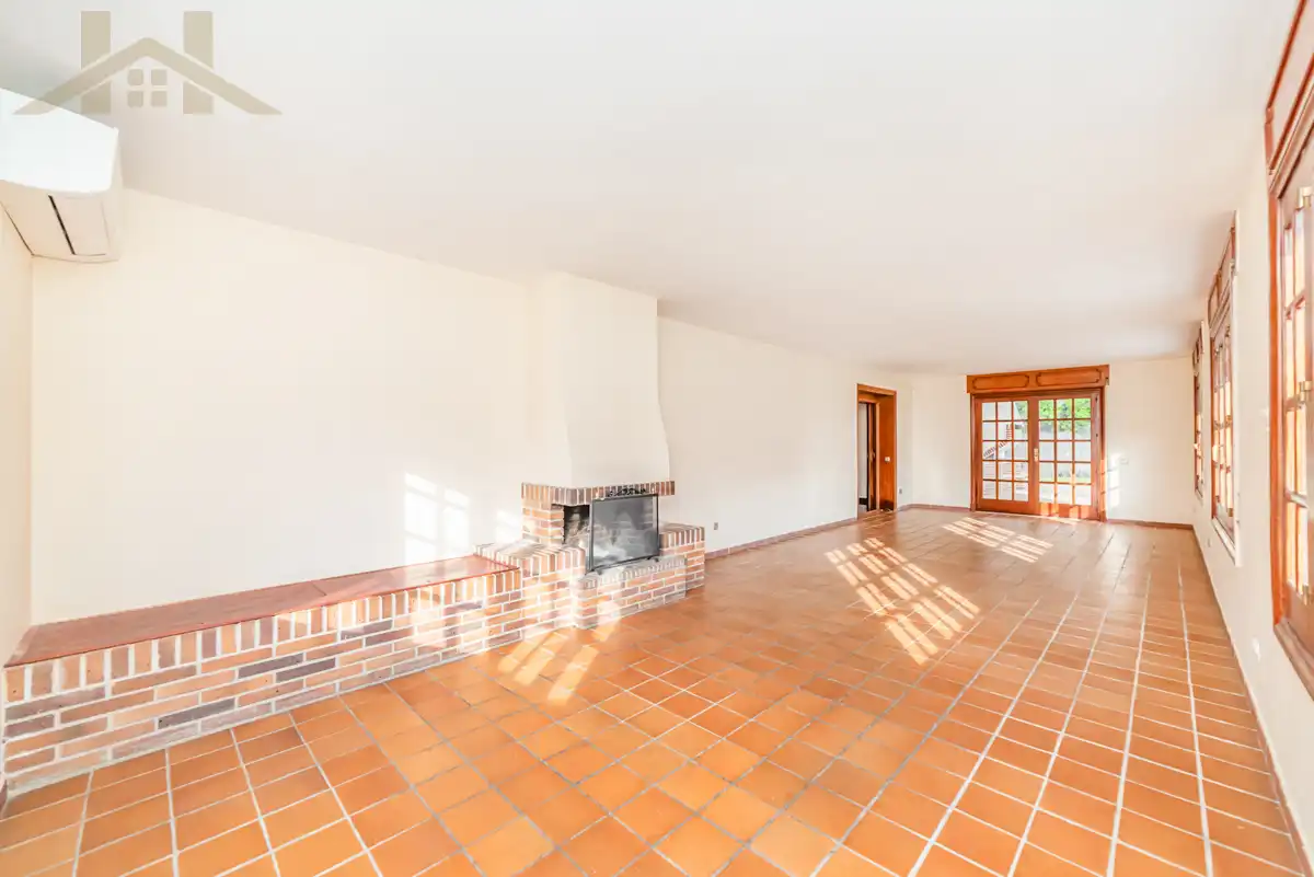 Houses for rent in Calle Cedros, Zona Monte El Pilar