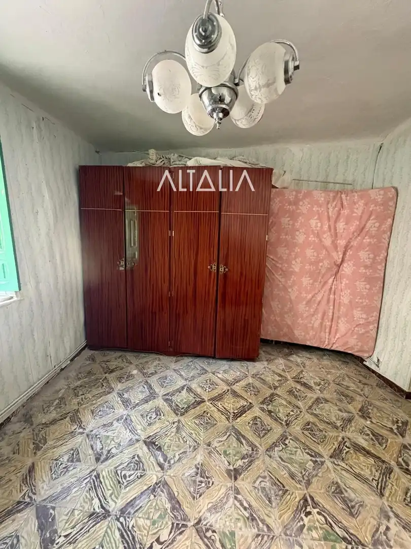 Habitación de Casa o chalet en venta en Pozorrubio de Santiago con Calefacción y Jardín privado