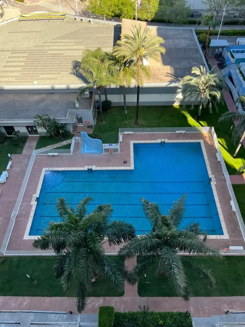 Piscina de Apartamento de alquiler en Gandia con Aire acondicionado, Calefacción y Jardín privado